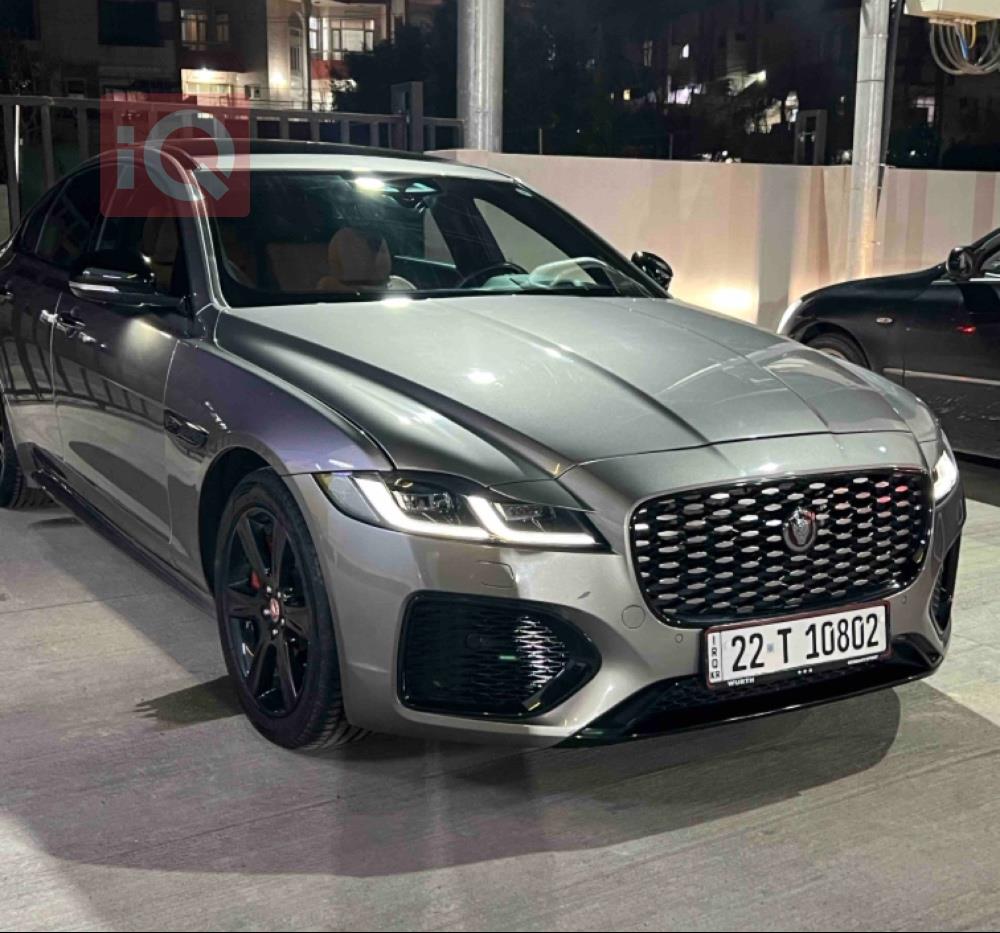 جاكوار XF